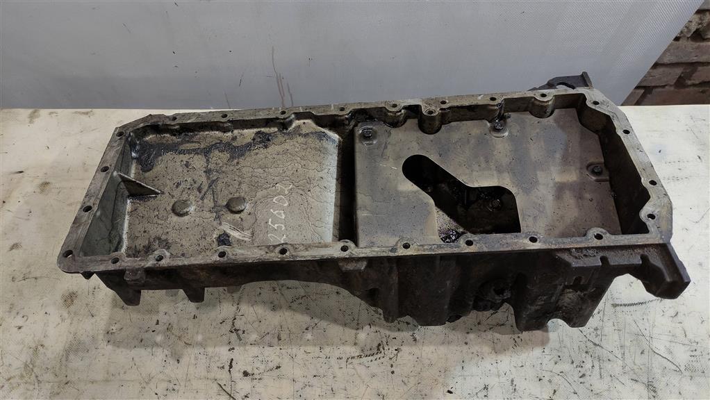 масляный поддон BMW 3 серия E90/E91/E92/E93 2004, 3.0 л., дизель, седан, 7793495, . - фото №1