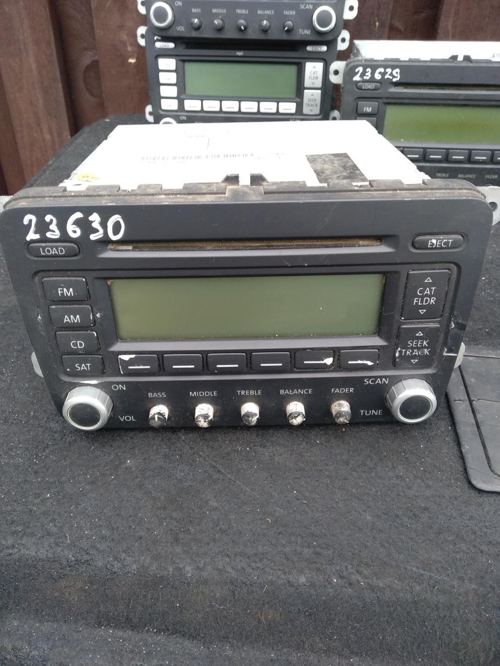 магнитола Volkswagen Passat B6 2007, 2.0 л., бензин, седан, 1K0035180C, . - фото №1