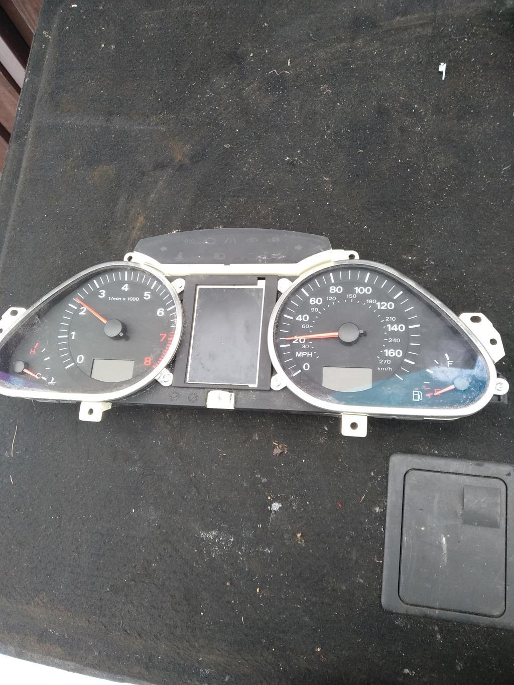 щиток приборов (приборная панель) Audi A6 4F/C6 2006, 3.2 л., бензин, седан, 4F0920983, 4F0920981NX, 4F0920983R, 4F0920983RX, 4F0920983X, . - фото №1