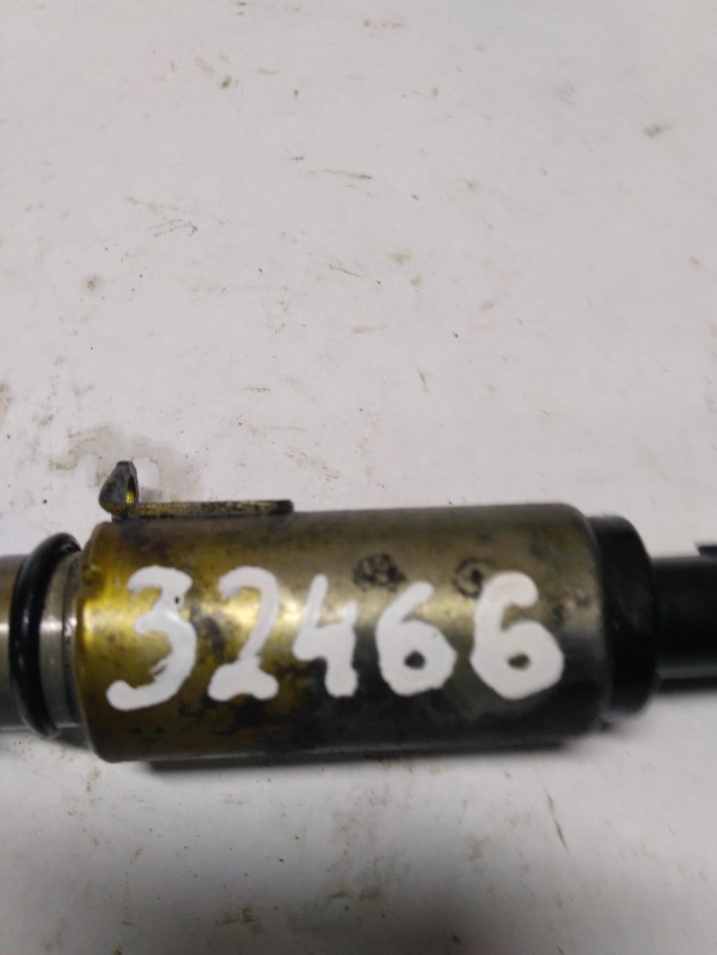 Клапан регулировки фаз газораспределения Audi A6 4F/C6 2006, 3.2 л., бензин, седан, 06E109257F, 06E109257J, 06E109257AA, . - фото №1