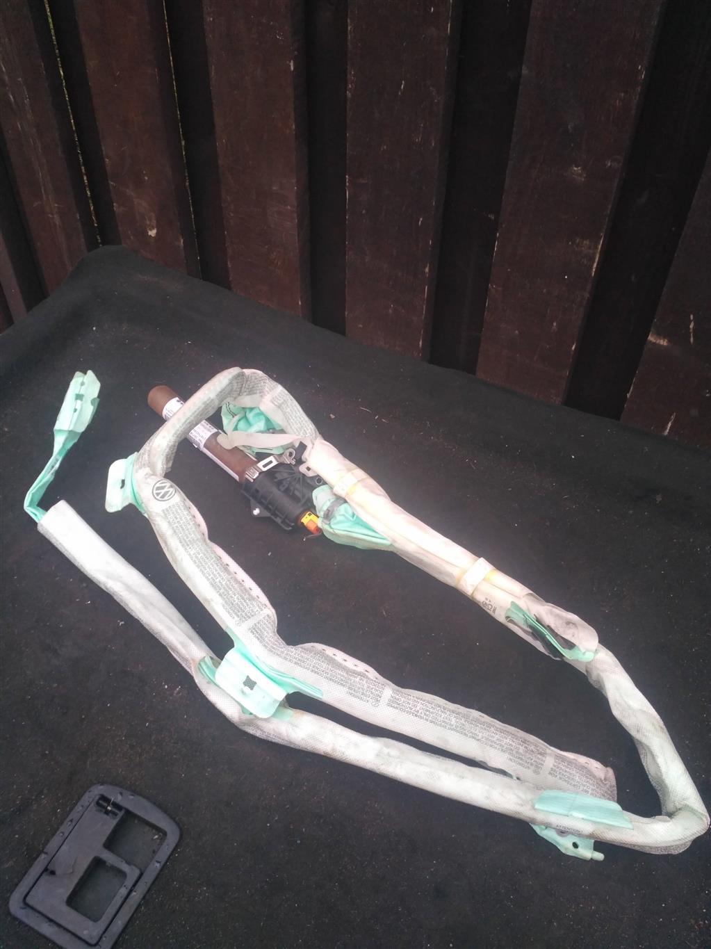 подушка безопасности боковая (шторка) Volkswagen Passat B7 2013, 2.0 л., бензин, седан, 3C0880742F, 3C0880742G - фото №1