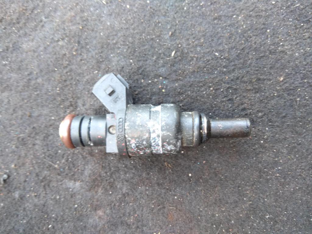 форсунка Audi A3 8L 1999, 1.8 л., бензин, хетчбэк 5 дв., 06A906031D, AVU, AUM, AQY, AGU, AGN, AEH, AKL, ARZ, AZH, APK, APF, . - фото №1