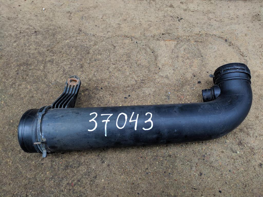 патрубок (трубопровод, шланг) Volkswagen Passat B6 2009, 2.0 л., TFSI, бензин, седан, 1K0129654AR, BZB, CAWB, CCTA, CGYA, CCTB, 1K0129654BE, 1K0129656AK - фото №1
