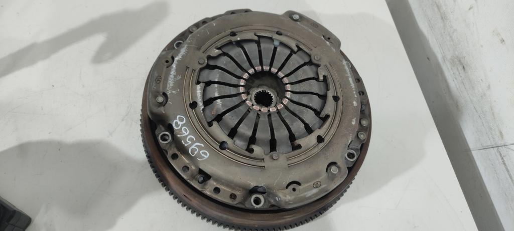 маховик Opel Meriva 2 поколение (B) 2011, 1.4 л., бензин, седан, 401513452, 55587527, 55587528, 9223223 - фото №1