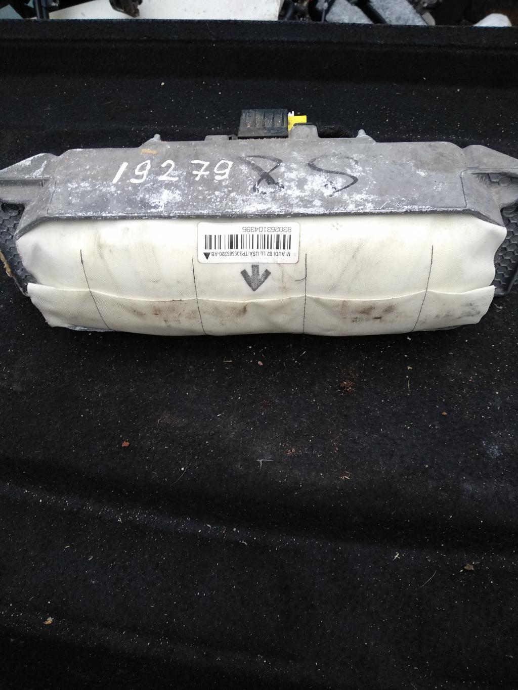 подушка безопасности пассажира Audi A4 B7 2006, 2.0 л., бензин, седан, 8E1880204B, . - фото №1
