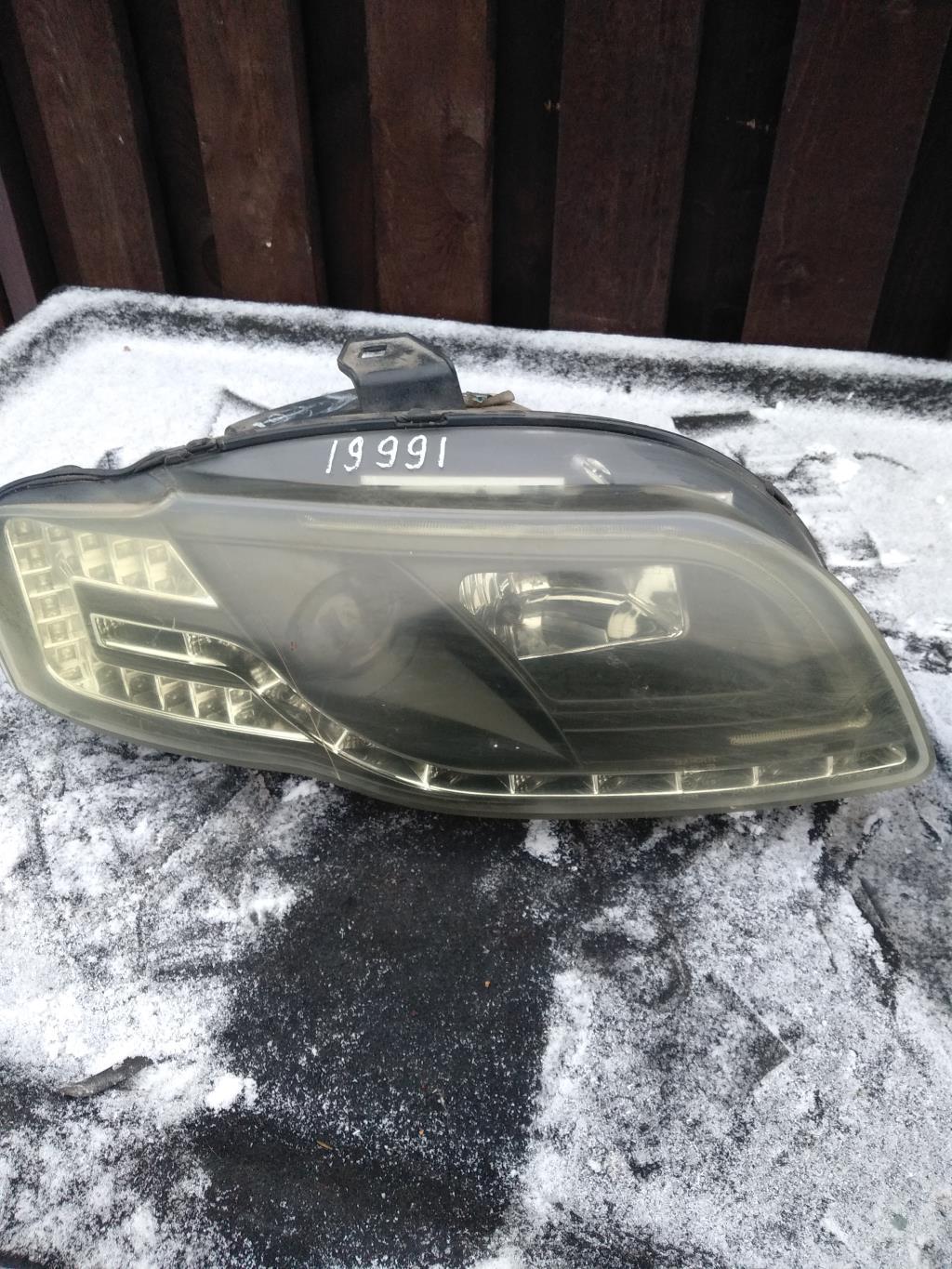 фара правая Audi A4 B7 2006, 2.0 л., бензин, седан, 8E0941004, . - фото №1