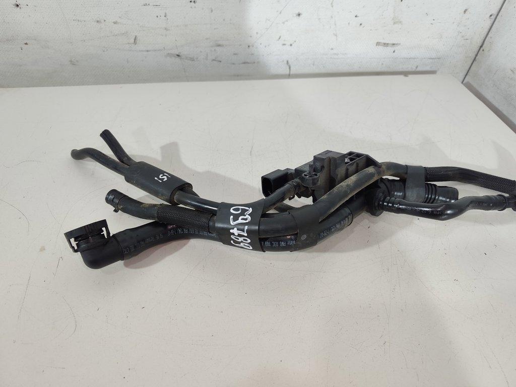 патрубок (трубопровод, шланг) Volkswagen Tiguan 1 поколение 2009, 1.4 л., бензин, внедорожник 5 дв., 03C103175D, 03C103175K, 03C103175L, 03C103474J - фото №1