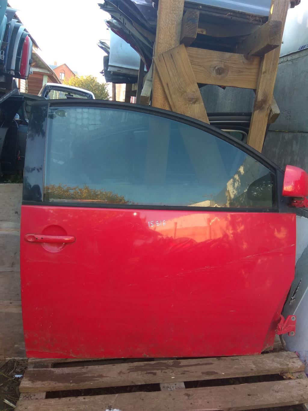 дверь передняя правая Volkswagen Beetle 2 поколение 2004, 2.0 л., бензин, хетчбэк 5 дв., 1C0831052N, . - фото №1