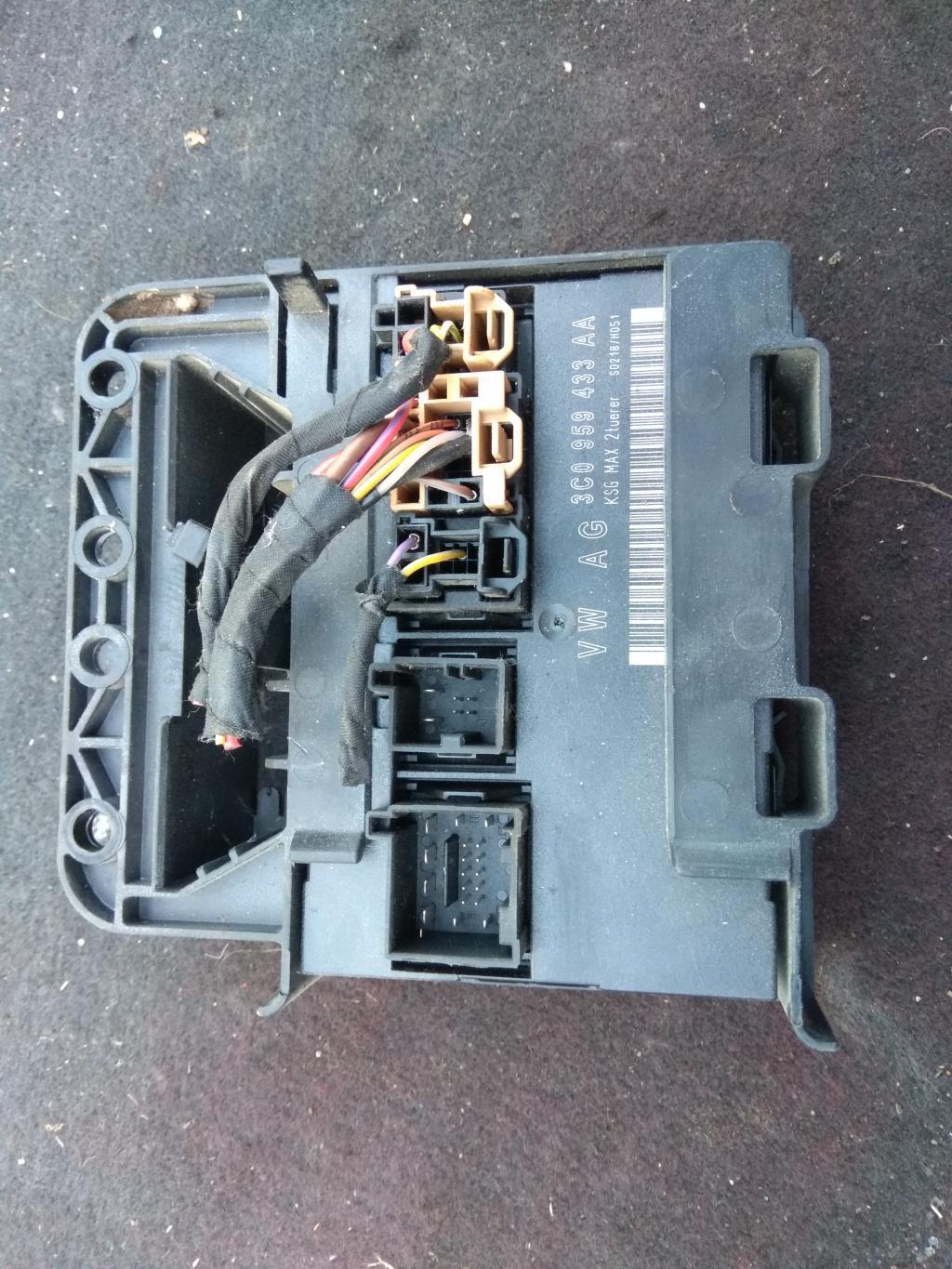 блок комфорта Volkswagen Passat B6 2006, 2.0 л., бензин, седан, 3C0959433AK, 3C0959433AP, 3C0959433AA, . - фото №1