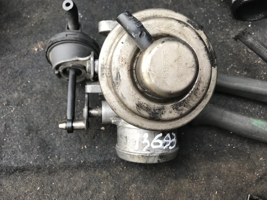 клапан EGR Volkswagen Polo 4 поколение 2003, 1.4 л., TDi, дизель, хетчбэк 5 дв., 038131501M, 045131501C, 038131501A, AHF, ALH, ATD, ARG, 038131501AR, 038131501E, 045131501L, ASV - фото №1