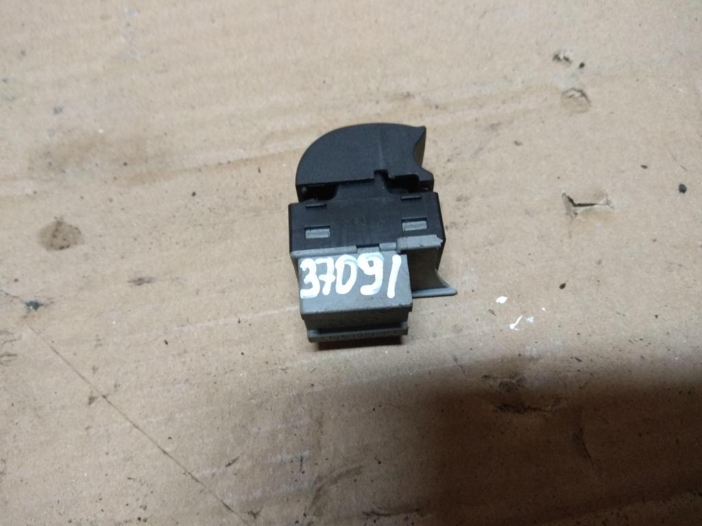 кнопка стеклоподъемника переднего правого Audi A6 4B/C5 2000, 1.9 л., TDi, дизель, седан, 4B0959855, . - фото №1