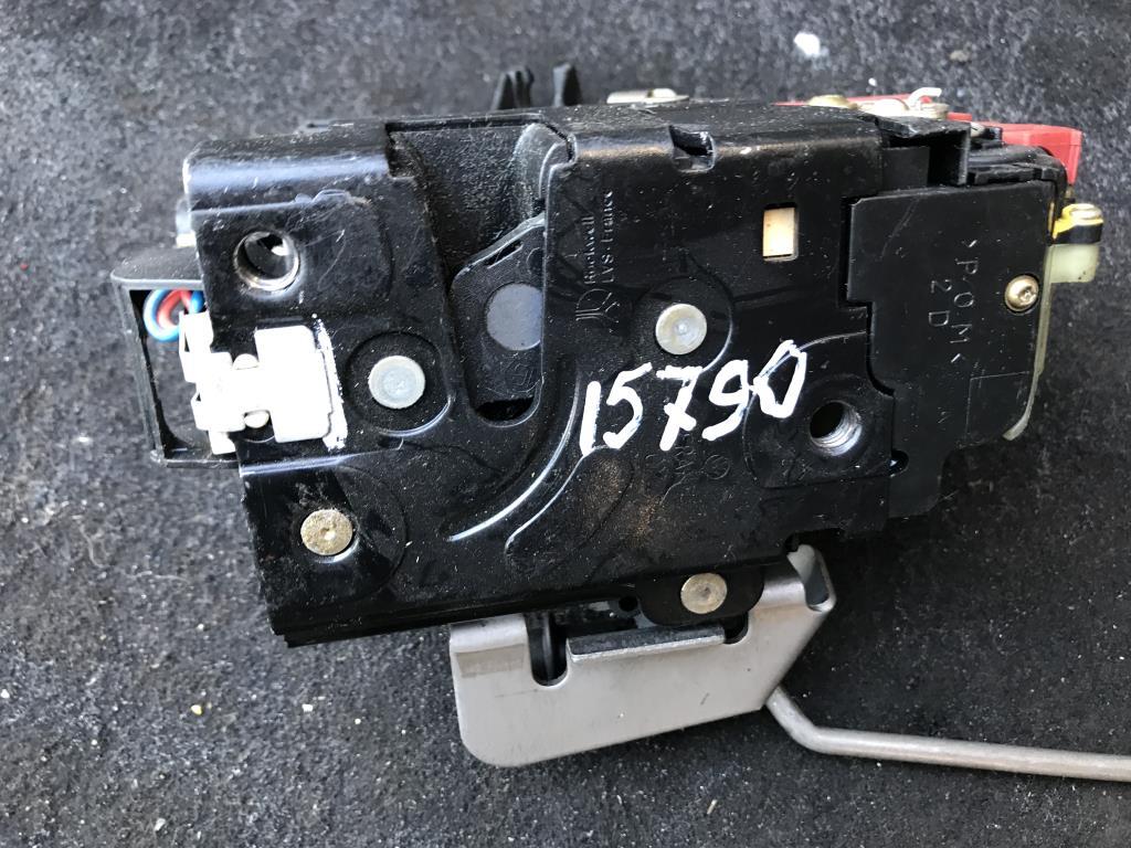 замок двери передней правой Audi A4 B6 2003, 1.9 л., TDi, дизель, седан, 8E1837016D, . - фото №1