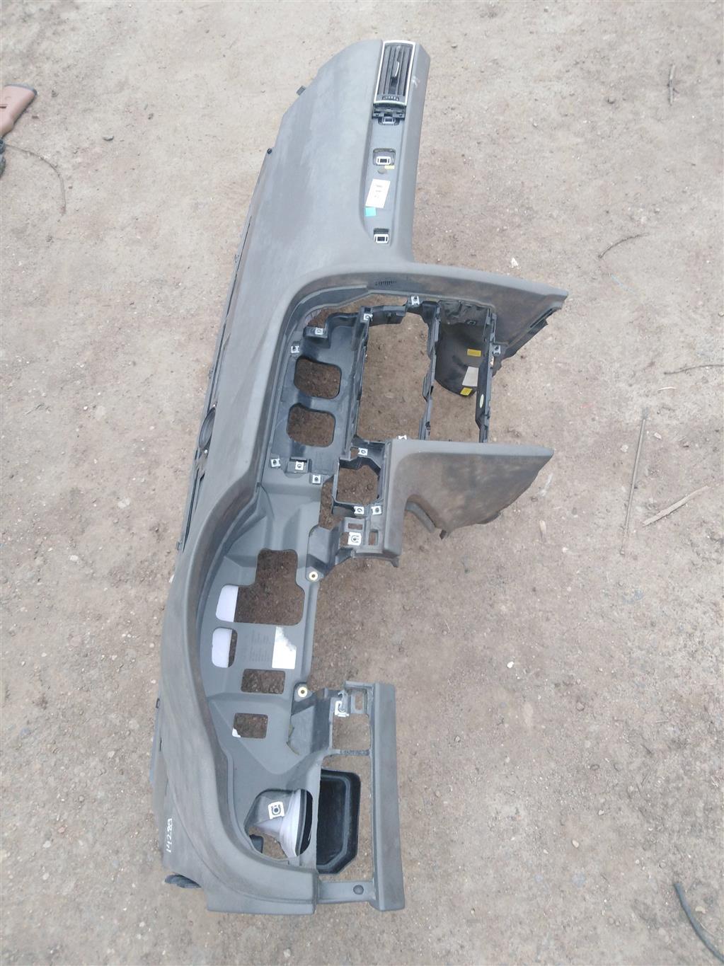 панель передняя салона (торпедо) Audi A6 4F/C6 2006, 3.2 л., бензин, седан, 4F1857008, ., 4F1857041C, 4F1857041L, 4F1857041N - фото №1