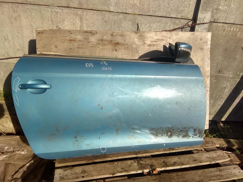 дверь передняя правая Volkswagen Eos 1 поколение 2008, 2.0 л., бензин, кабриолет, 1Q0831056T, . - фото №1