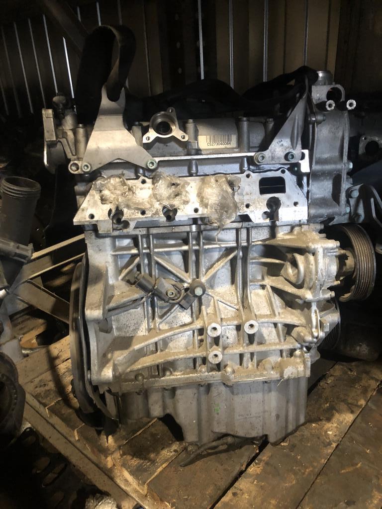 двигатель Volkswagen Golf 5 поколение 2007, 1.6 л., бензин, хетчбэк 5 дв., BLP, BAG, 03C103475J, ., 03C103063T - фото №1