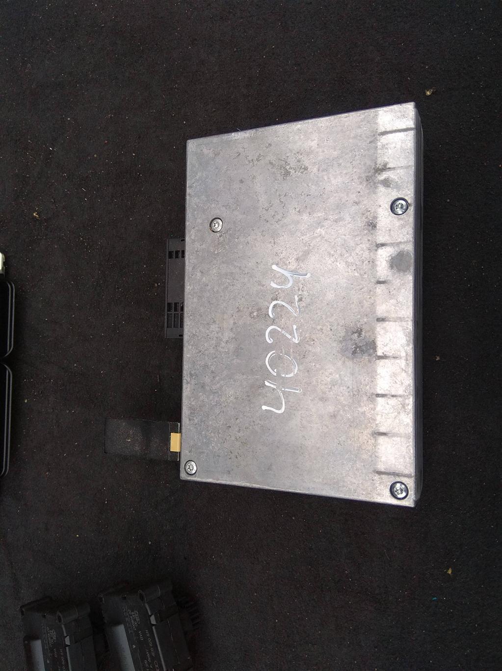 блок Bluetooth Volkswagen Touareg 1 поколение 2004, 4.2 л., бензин, внедорожник 5 дв., 7L6035729F, 7L6035729H, . - фото №1