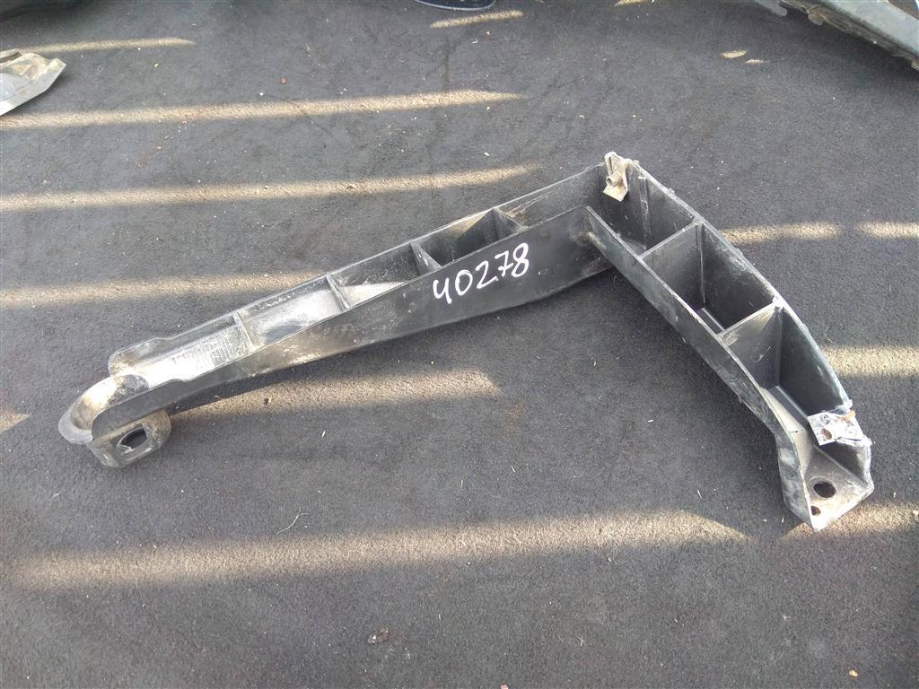 кронштейн (крепление) Volkswagen Touareg 1 поколение 2004, 4.2 л., бензин, внедорожник 5 дв., 7L6807862, . - фото №1