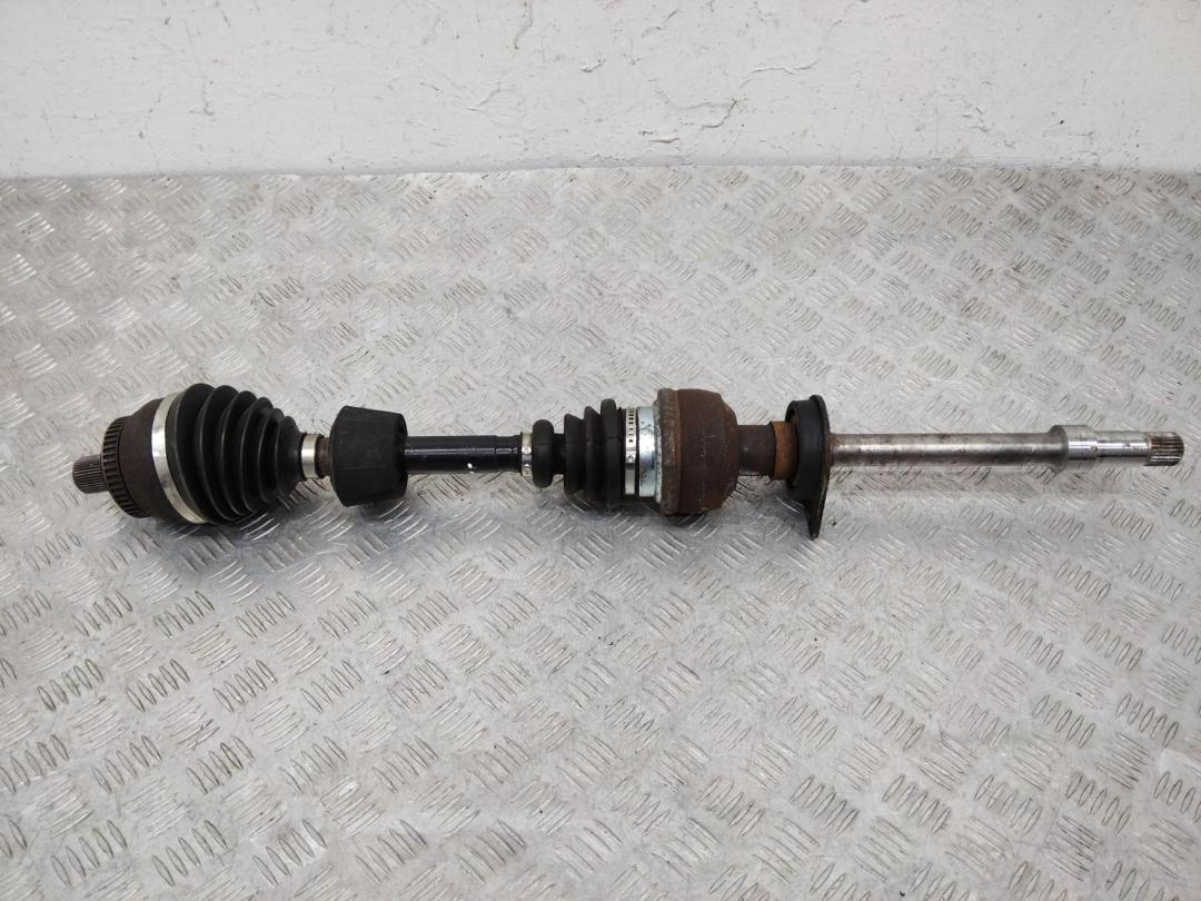 полуось передняя правая (приводной вал, ШРУС) Volkswagen Sharan 1 поколение 1999 - фото №1