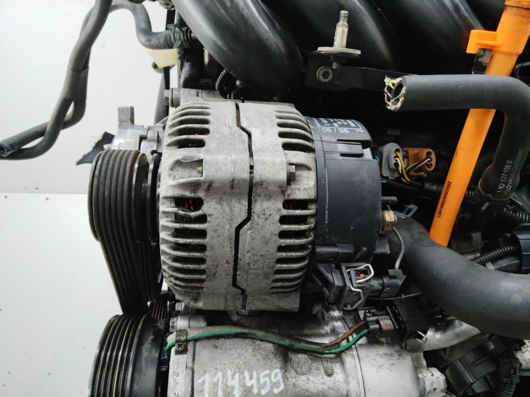 генератор Volkswagen Golf 5 поколение 2004, 1.8 л., AGN, бензин, 037903025 - фото №1