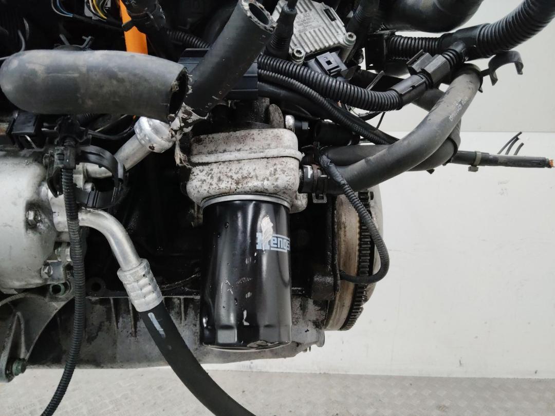 корпус масляного фильтра Volkswagen Golf 5 поколение 2004, 1.8 л., AGN, бензин - фото №1