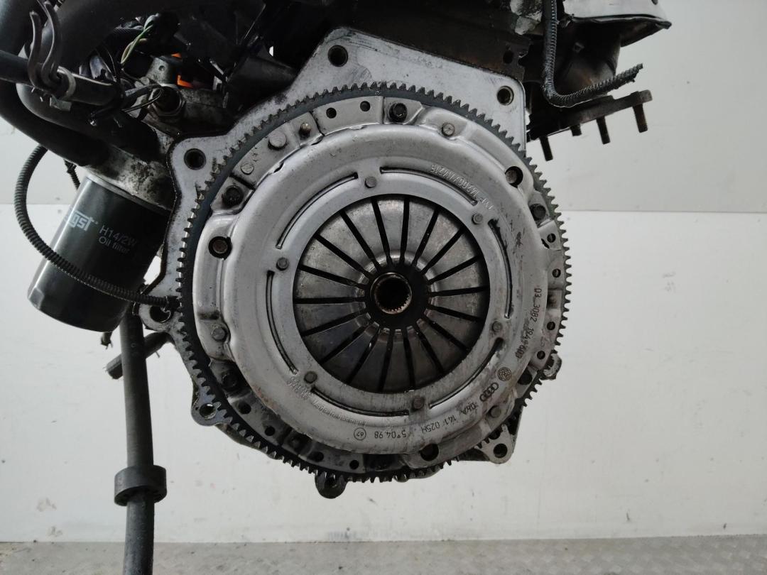 Комплект сцепления (в двигателе) Volkswagen Golf 5 поколение 2004, 1.8 л., AGN, бензин, 06A141025 - фото №1