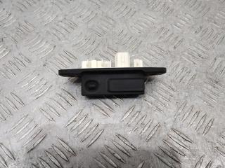 кнопка открытия багажника Toyota C-HR 1 поколение 2018, 15D355