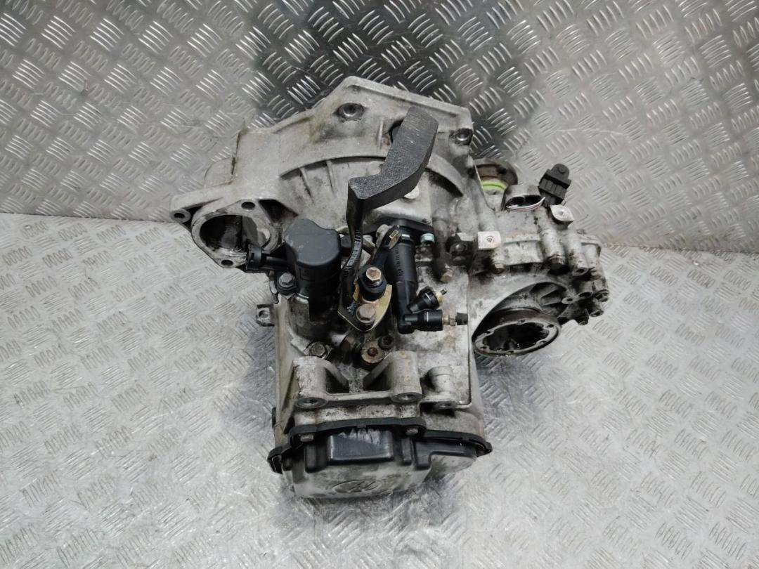 КПП механическая (МКПП) Volkswagen Golf 5 поколение 2004, 1.8 л., AGN, бензин, CZM - фото №1