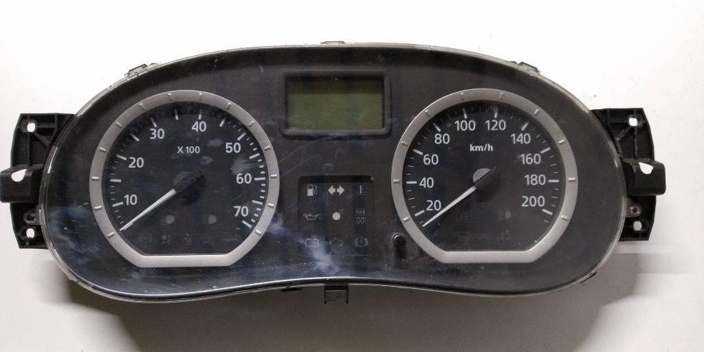 щиток приборов (приборная панель) Renault Logan 1 поколение 2008, 8200752820 - фото №1