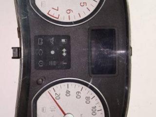 щиток приборов (приборная панель) Renault Sandero 1 поколение 2010, 248100568R