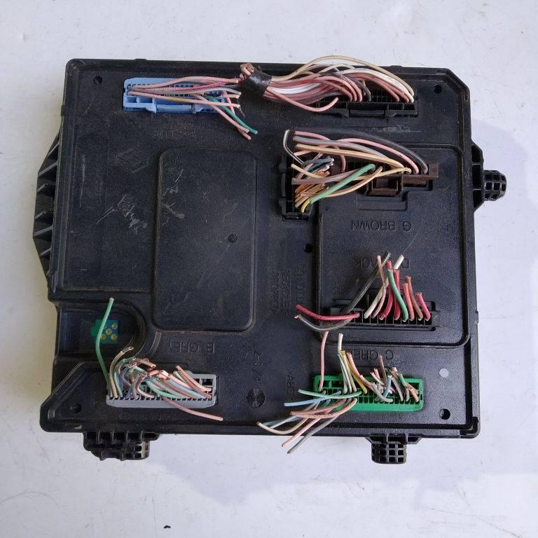 блок комфорта Renault Megane 3 поколение 2009, 284B13297R - фото №1