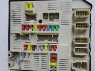 блок предохранителей Renault Megane 3 поколение 2009, 284B61871R