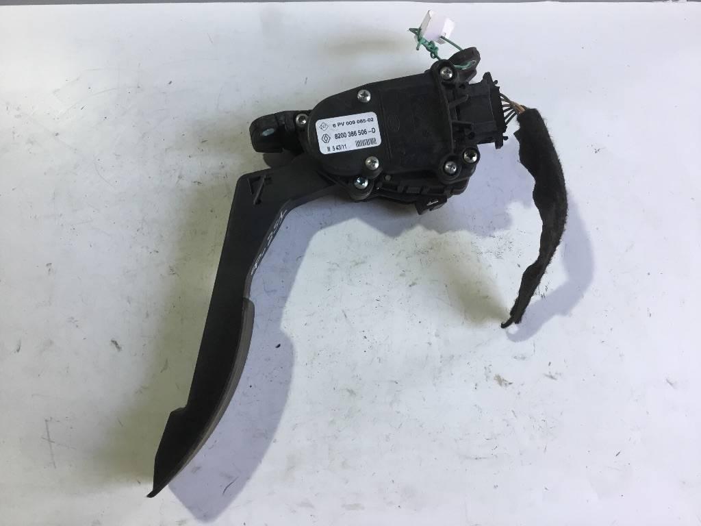 педаль Renault Duster 1 поколение 2011, 8200386506D - фото №1