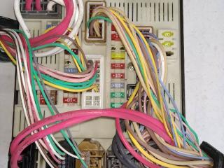 блок предохранителей Renault Laguna 3 поколение 2008, 284B60013R