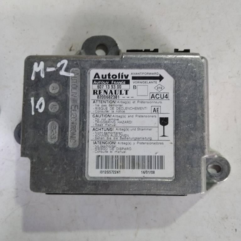 блок AirBag Renault Megane 3 поколение 2008, 8200682381 - фото №1