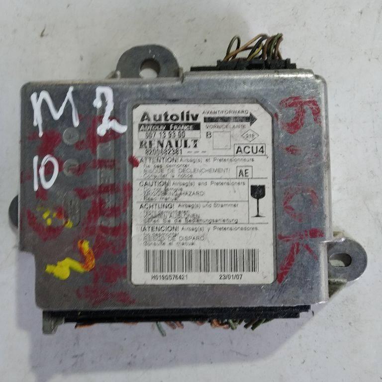 блок AirBag Renault Megane 3 поколение 2008, 8200682381 - фото №1