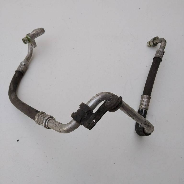 трубка кондиционера Renault Scenic 3 поколение 2011, 924900016R - фото №1