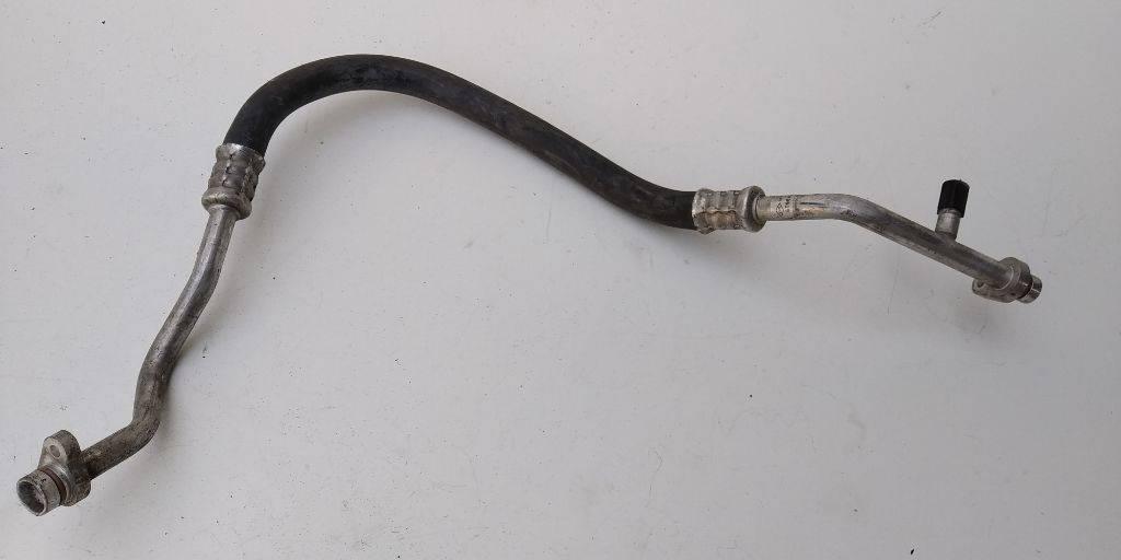 трубка кондиционера Renault Megane 3 поколение 2011, 924540019R - фото №1