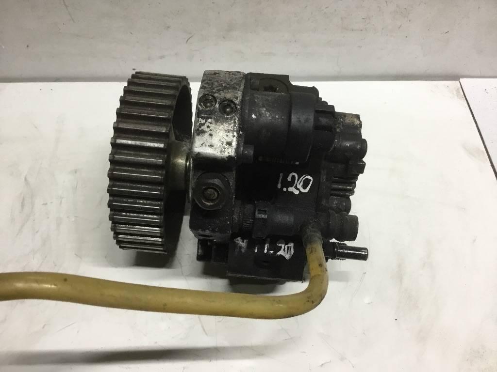 ТНВД Renault Megane 2 поколение 2005, 1.9 л., дизель, 8200456693 - фото №1