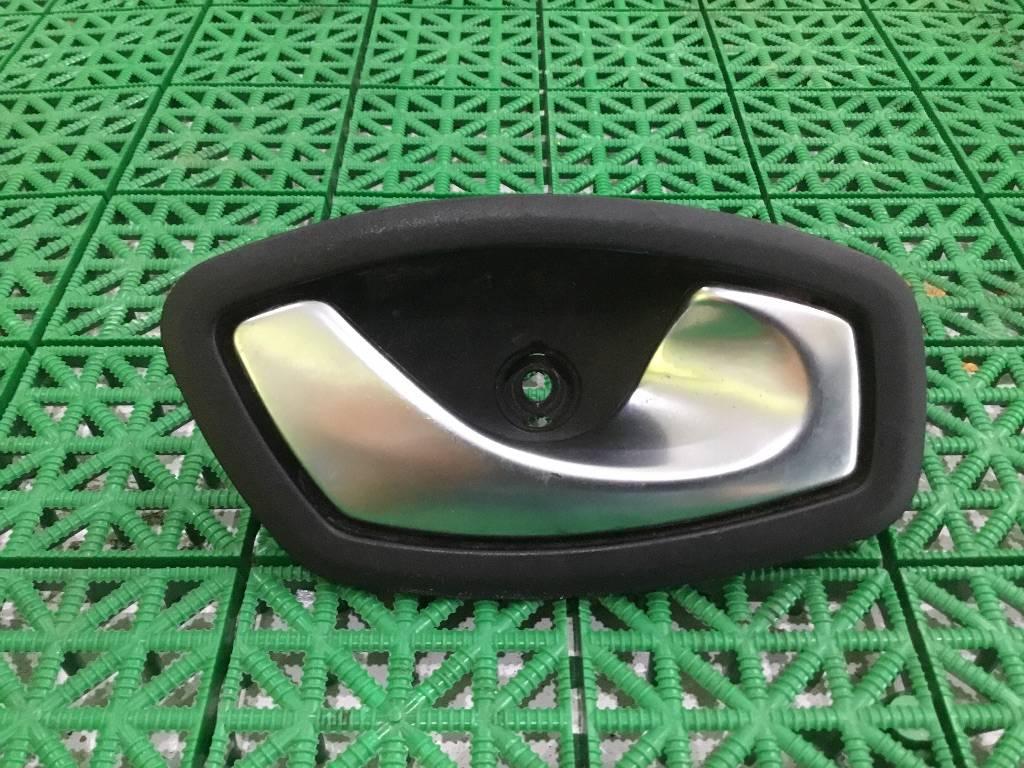 ручка внутренняя передняя правая Renault Megane 3 поколение 2010, 826720001R - фото №1