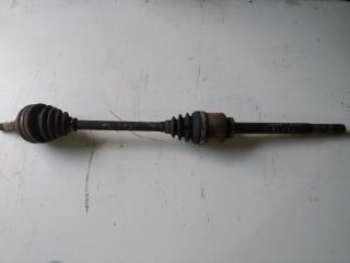 полуось передняя правая (приводной вал, ШРУС) Renault Trafic 2 поколение 2005, 2.0 л., дизель