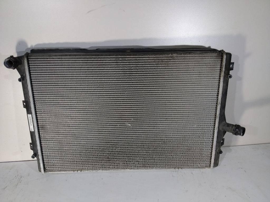 радиатор (основной) Volkswagen Golf 6 поколение 2011, 1.6 л., дизель, 1K0121251DD - фото №1