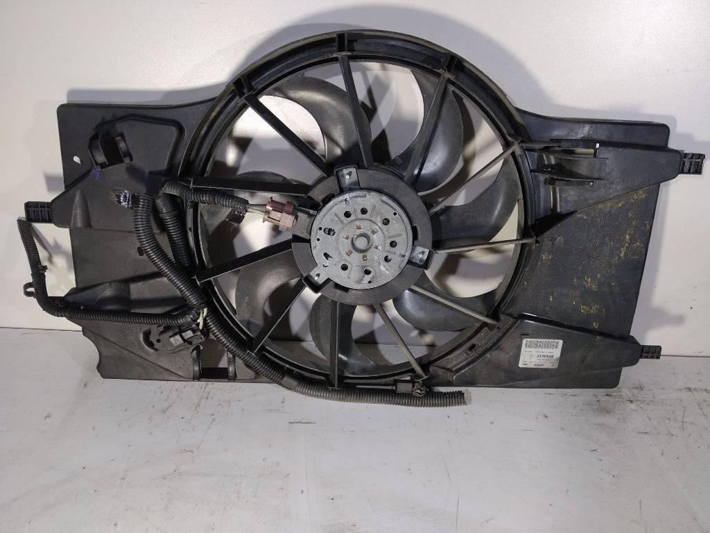 вентилятор радиатора Renault Laguna 3 поколение 2008, 1.5 л., дизель, 214810039R - фото №1