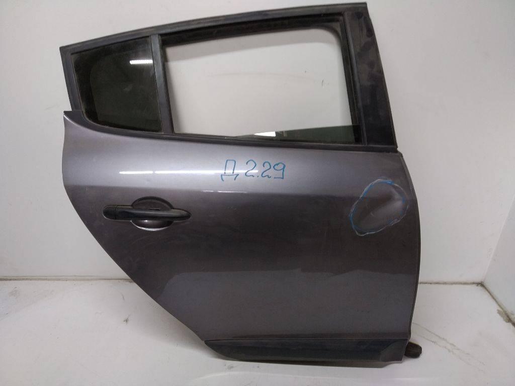 дверь задняя правая Renault Megane 3 поколение 2009, хетчбэк 5 дв. - фото №1
