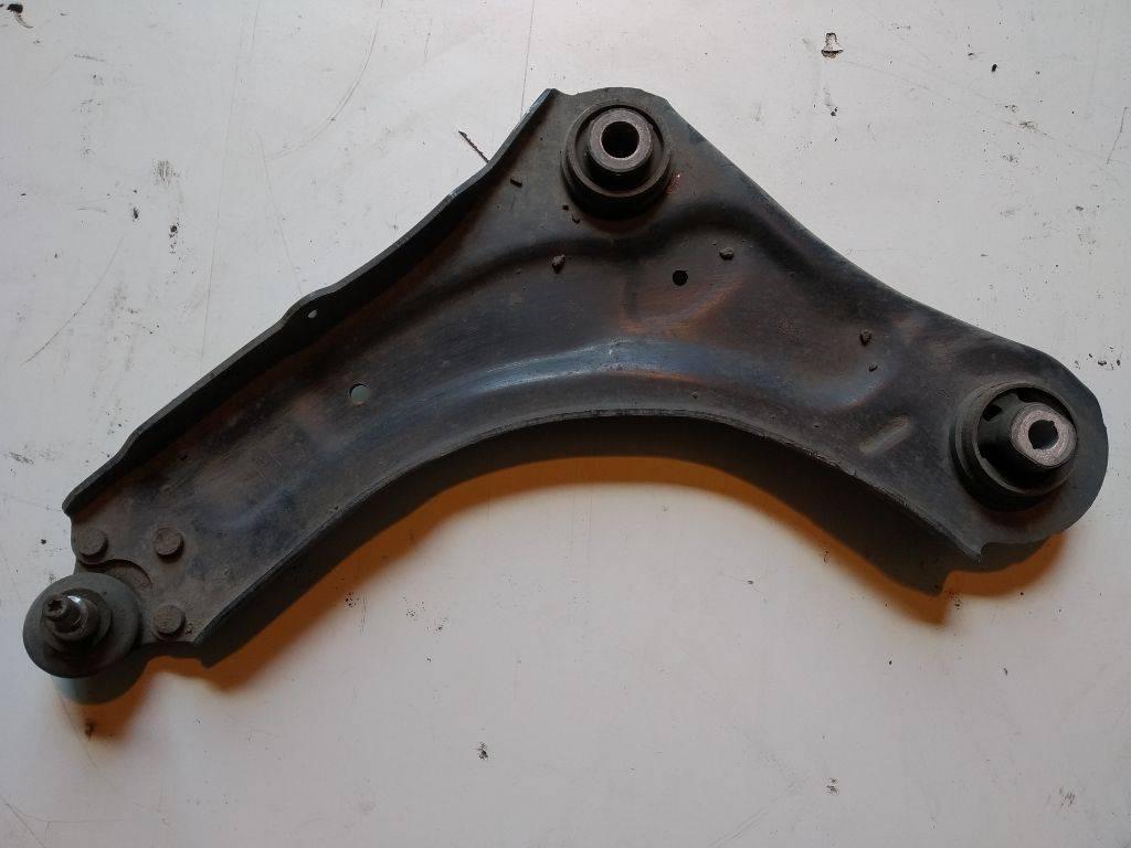 рычаг передний левый Renault Megane 3 поколение 2010 - фото №1