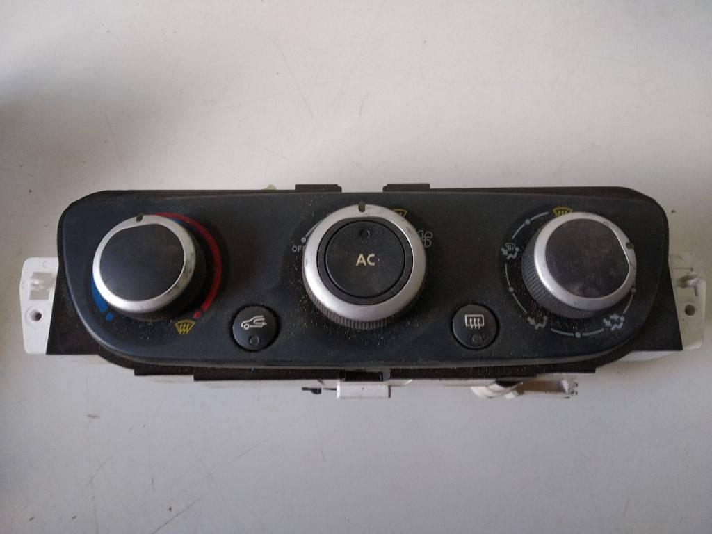 блок управления печки / климат-контроля Renault Megane 3 поколение 2009, T1001786G - фото №1