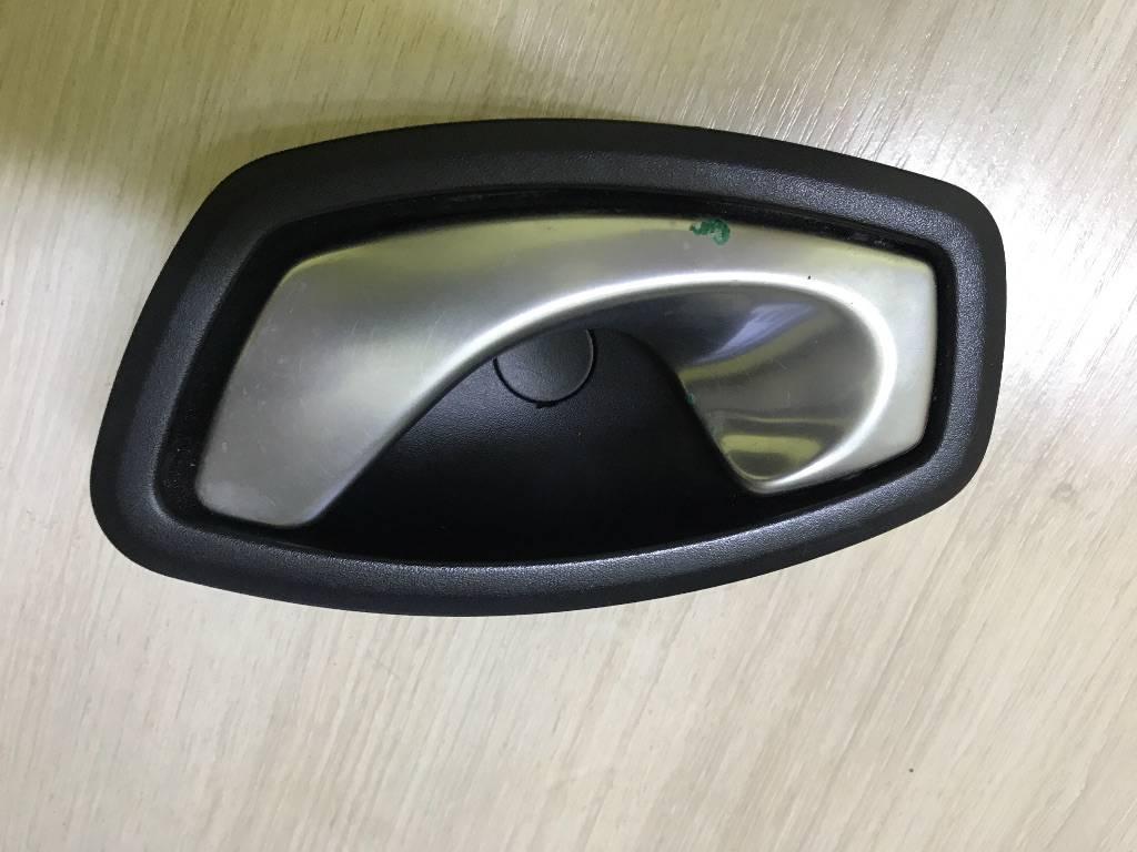 ручка внутренняя задняя левая Renault Laguna 3 поколение 2008, 806700006R - фото №1