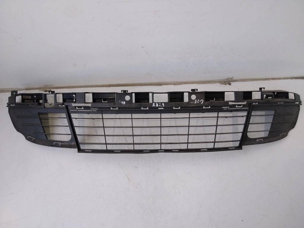 заглушка (решетка) в бампер Renault Scenic 3 поколение 2009, 622545401R - фото №1