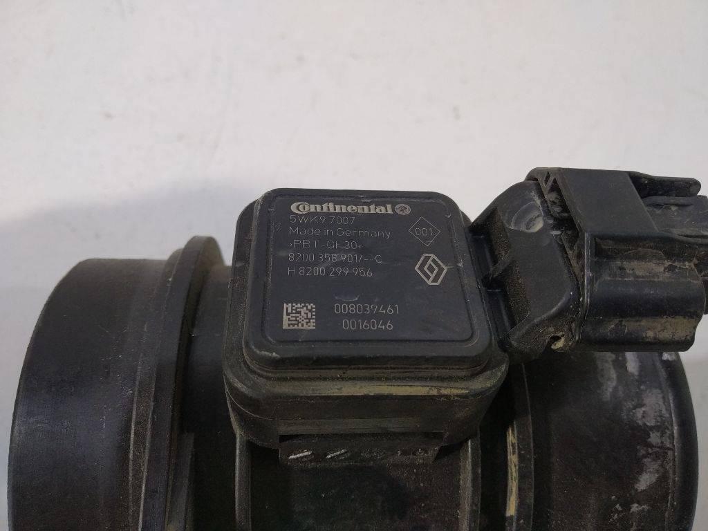 расходомер воздуха Nissan NV200 1 поколение 2009, 1.5 л., дизель, 8200358901, 8200299956 - фото №1