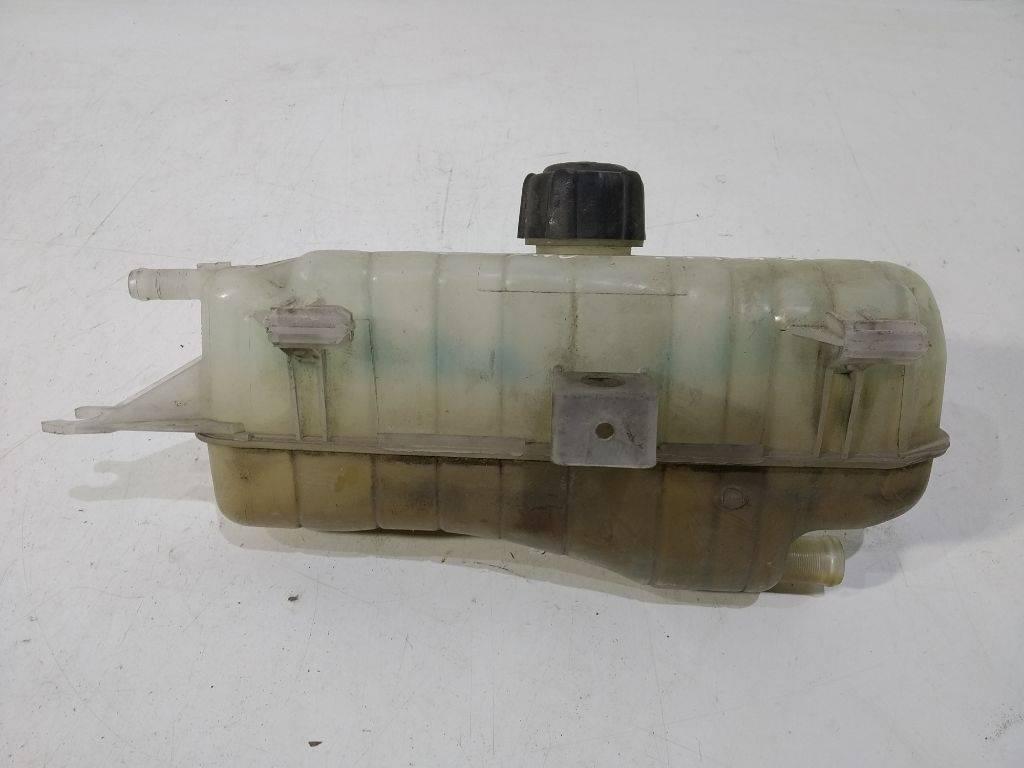 бачок расширительный Renault Clio 3 поколение 2008, 8200149742 - фото №1