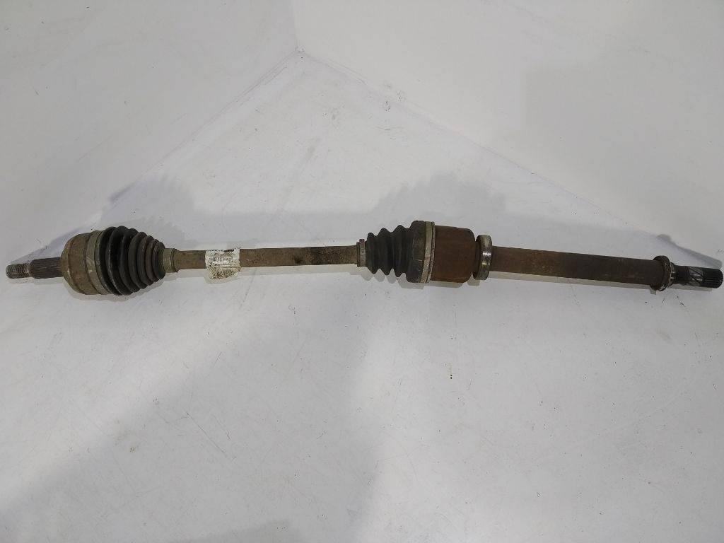 полуось передняя правая (приводной вал, ШРУС) Renault Scenic 3 поколение 2009, 1.5 л., дизель - фото №1